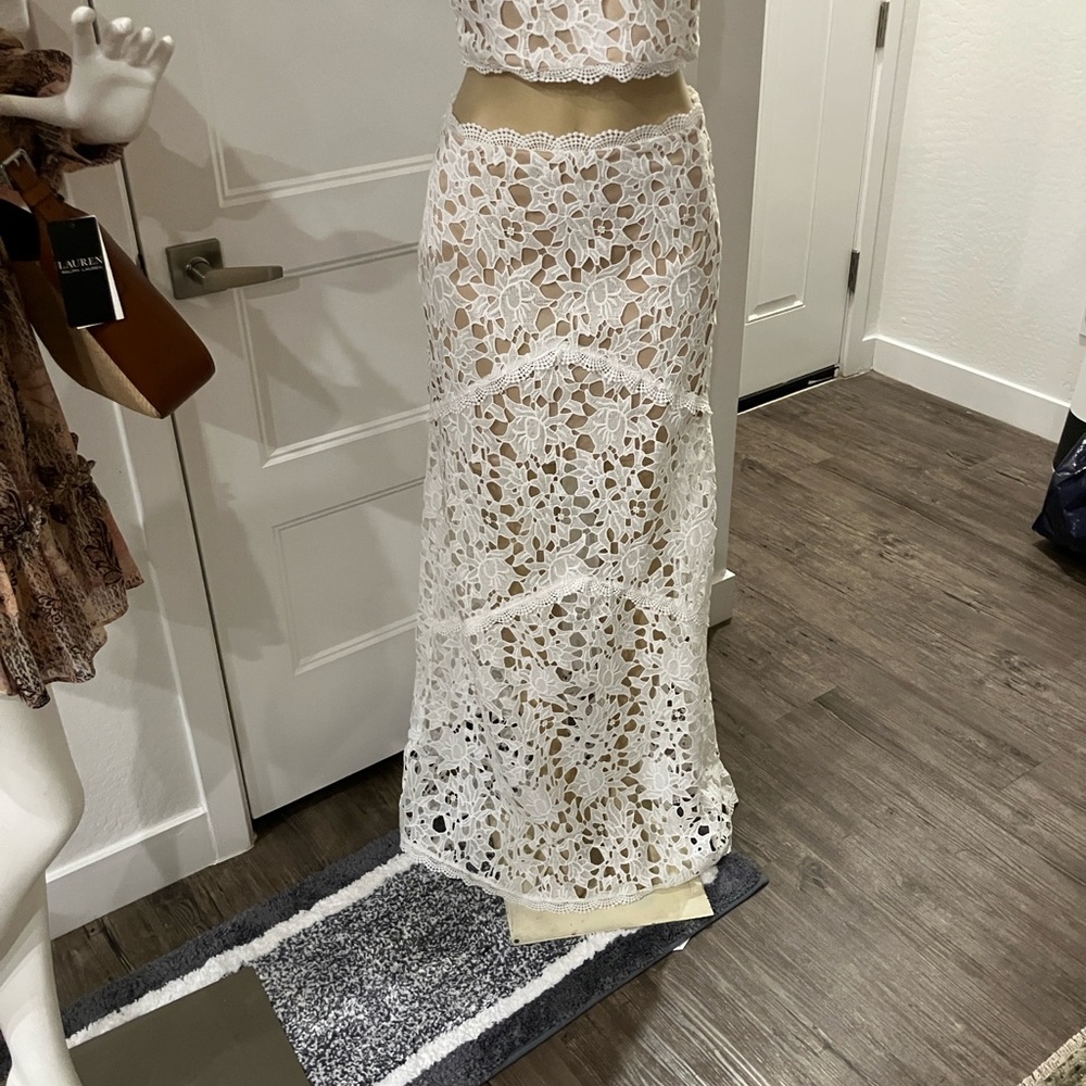 Flawless Elegant White Lace Maxi Skirt